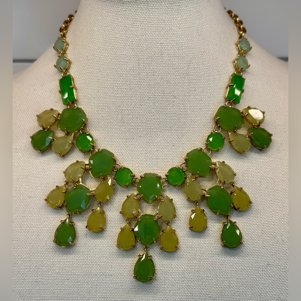 ❇️🌟 Stella & Dot Emerald Green Crystal & Gold Tone Statement Bib Necklace - Picture 6 of 6